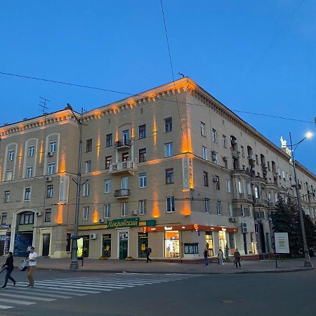 Modern Luxury Studio In The Center Of Kharkiv At Konstitutsii Square エクステリア 写真