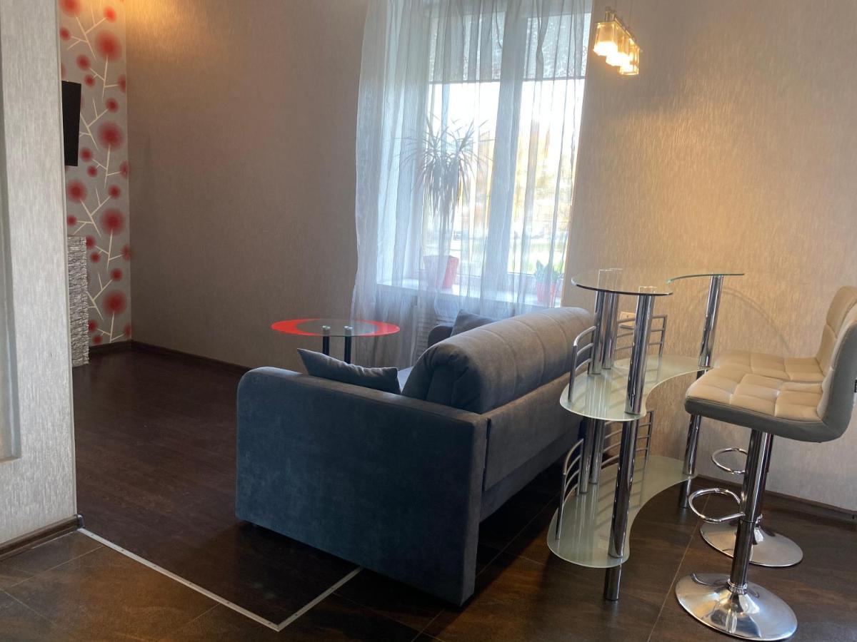 Modern Luxury Studio In The Center Of Kharkiv At Konstitutsii Square エクステリア 写真