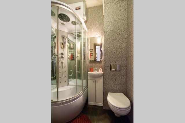 Modern Luxury Studio In The Center Of Kharkiv At Konstitutsii Square エクステリア 写真