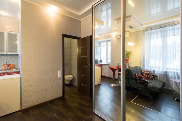 Modern Luxury Studio In The Center Of Kharkiv At Konstitutsii Square エクステリア 写真