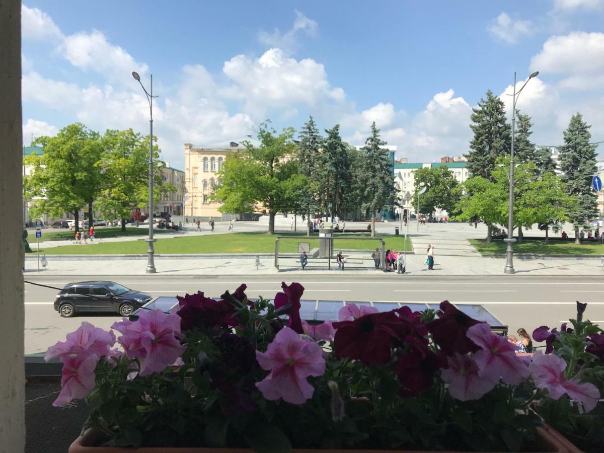 Modern Luxury Studio In The Center Of Kharkiv At Konstitutsii Square エクステリア 写真